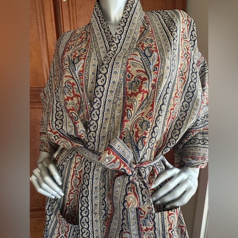 Bullocks Paisley Long Robe - Picture 2 of 8